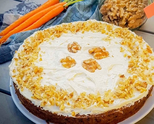 plantaardige worteltaart carrotcake