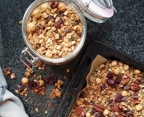 Granola met cranberry en chocolade