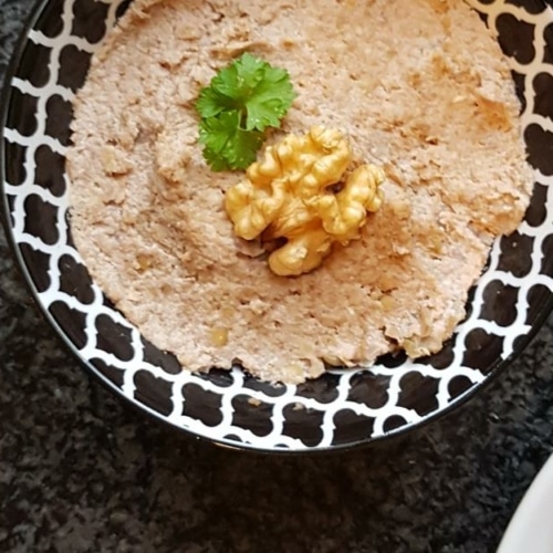 vegetarische pate van linzen en walnoten
