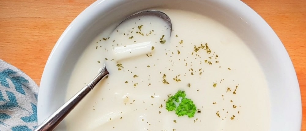 Aspergesoep van aspergeschillen