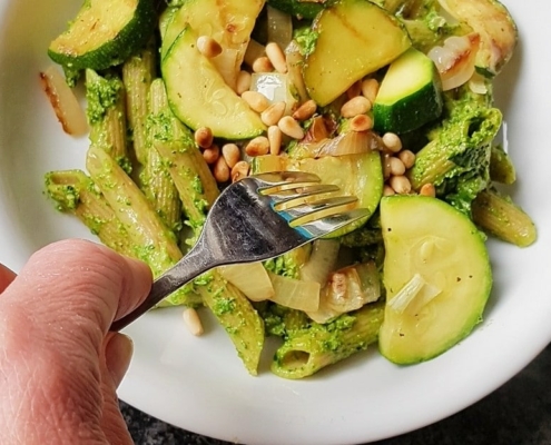 lekkere vegetarische budget recepten pasta pesto
