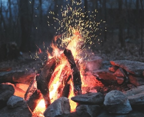 10-tips-voor-duurzamer-kamperen-kampvuur 10 tips voor duurzamer kamperen