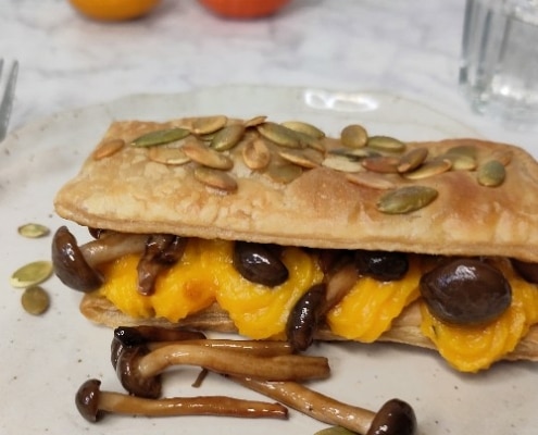 hartige tompouce met pompoen en beukenzwammetjes