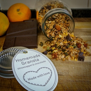 label-homemade-granola Sinaasappel granola met chocolade