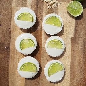 vegan mini limoen kwarktaartjes