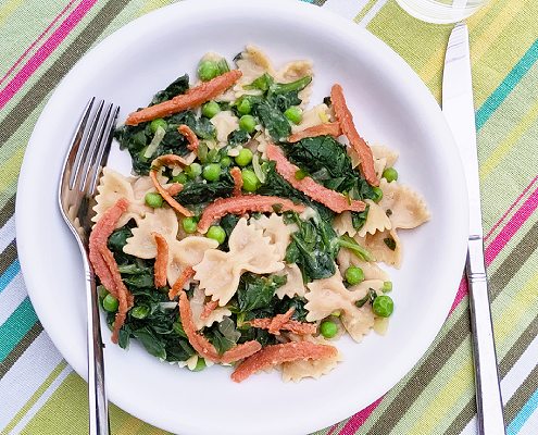 Farfalle met spinazie en erwten Farfalle met spinazie en erwten