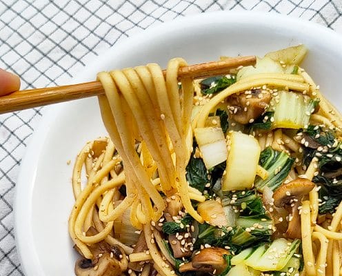 Hoisin noedels met champignons en paksoi