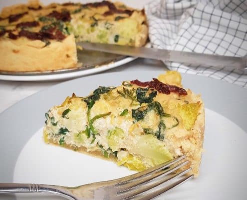 Quiche met romanesco prei en spinazie 495x400