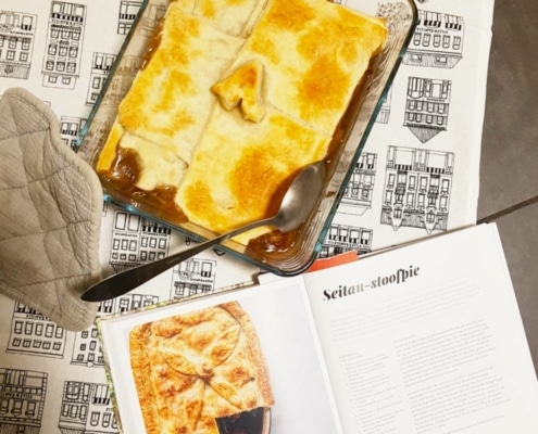 Very Merry Vegan December seitan stoofpie