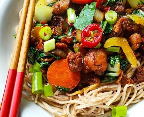 plantaardige kip ketjap met paksoi