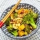 Roerbak met tofu broccoli en cashewnoten