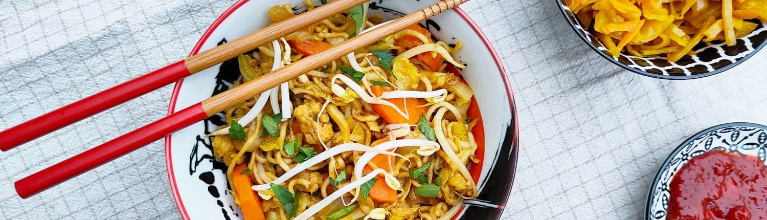 Vegetarische bami goreng met Chinese kool header Vegetarische bami goreng met Chinese kool