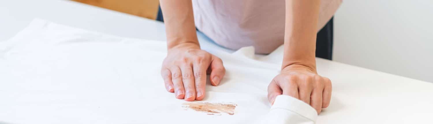 vlekken uit kleding krijgen header vlekken uit kleding verwijderen