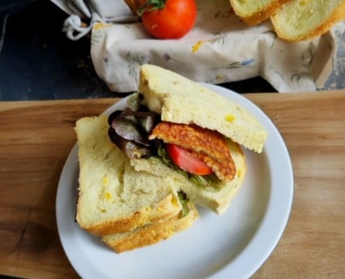 sandwich plantaardige vegan bacon
