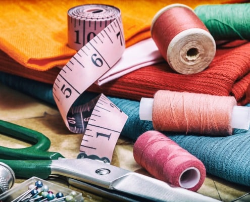 kleine reparaties en vermaken kleding