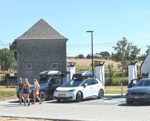 Elektrische auto op vakantie dé praktische gids